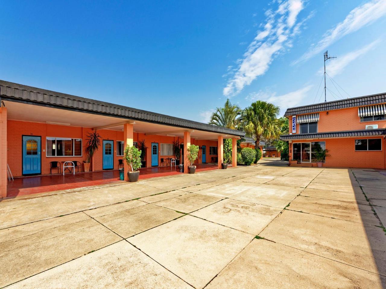 Riviera Motel Bundaberg Exterior foto